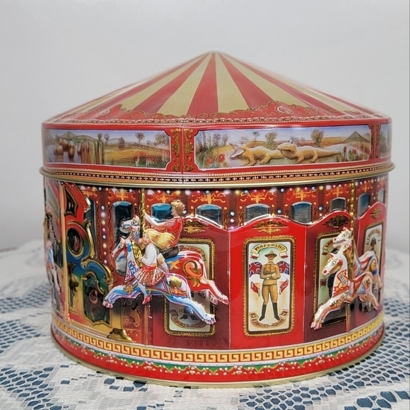 Churchill's of London English Toffee Made in England Collectible‎ Tin - Picture 3 of 15